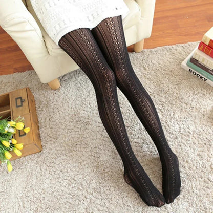 Women’s Geometric Knit Leggings – Standard Thickness