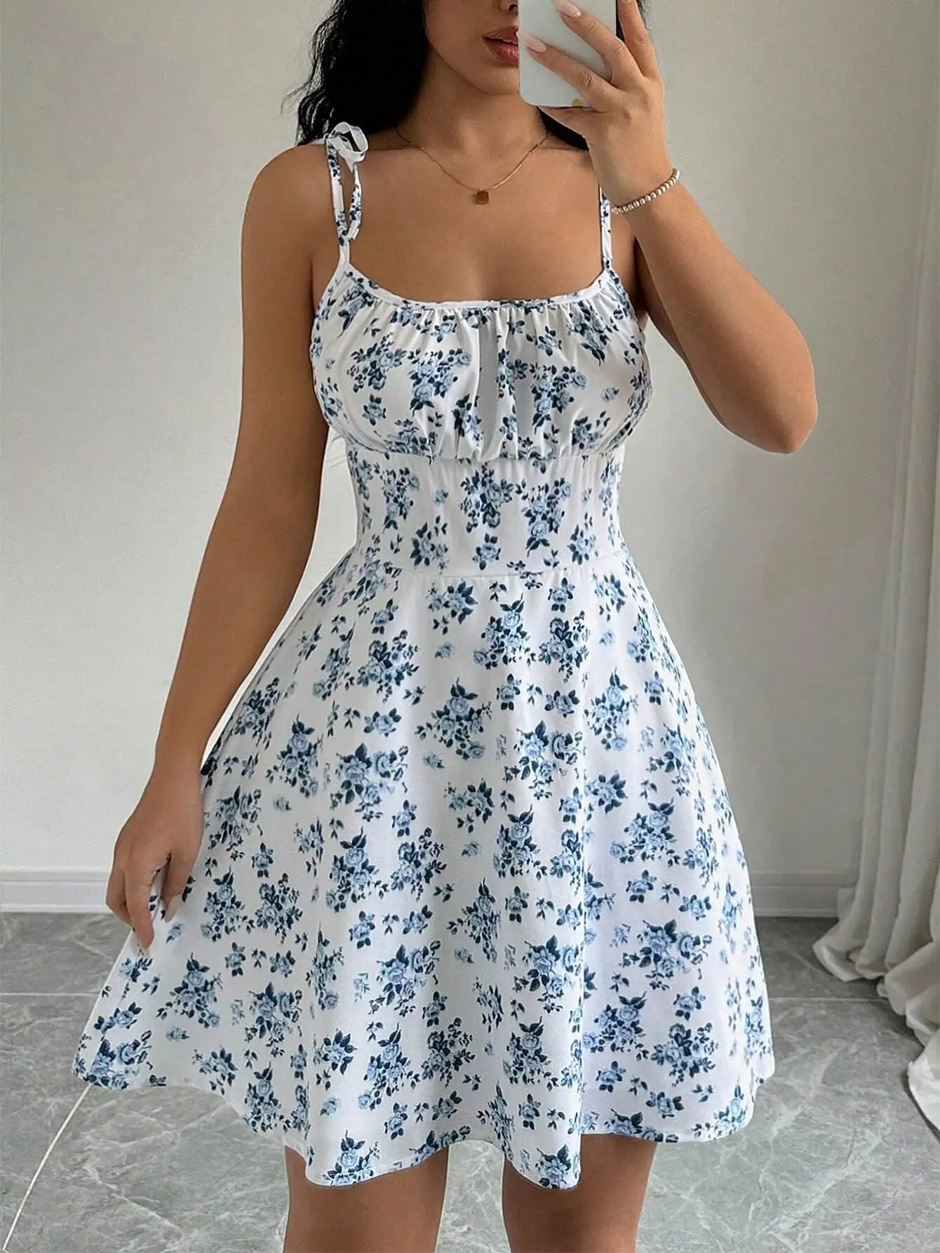 Women’s Casual Printed Dress – Spaghetti Straps and Square Neckline