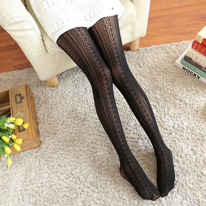 Women’s Geometric Knit Leggings – Standard Thickness